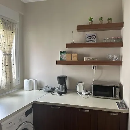 Arya Apartment *